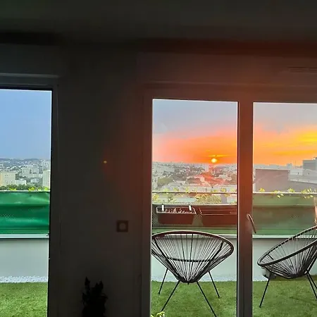 Rooftop Sunset Lover
